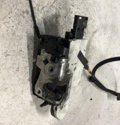 Serrure avant droit PEUGEOT 207