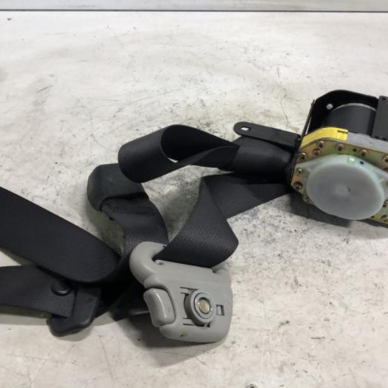Ceinture avant droit TOYOTA YARIS 1