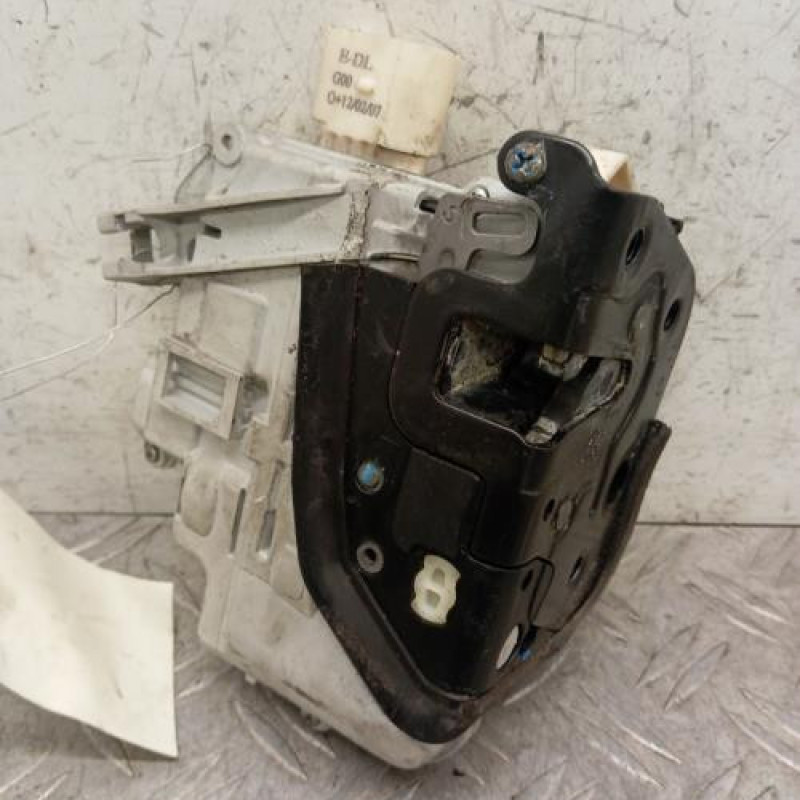 Serrure avant gauche AUDI A4 2