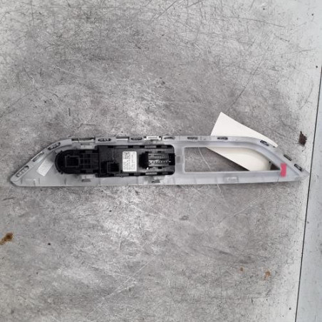 Interrupteur de leve vitre avant gauche PEUGEOT 5008 2