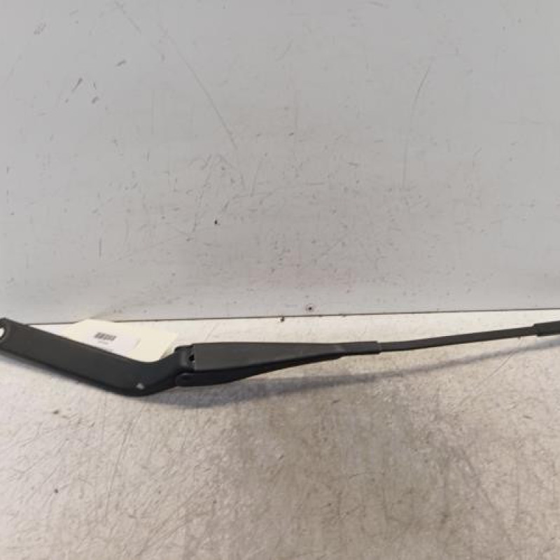 Bras essuie glace avant gauche BMW X1 E84 Bras essuie glace avant gauche BMW X1 E84