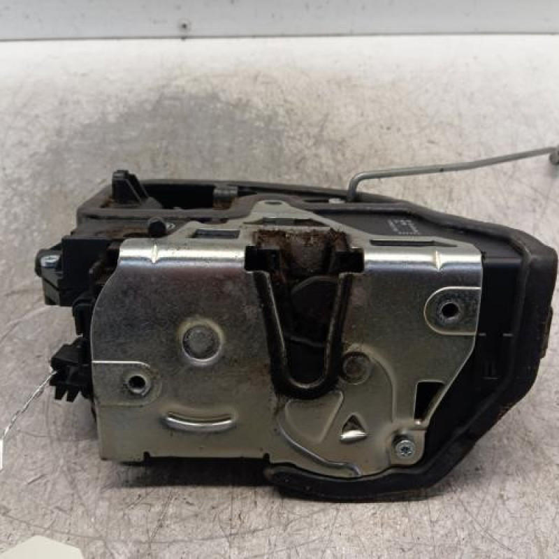Serrure arriere droit BMW X1 E84 Serrure arriere droit BMW X1 E84