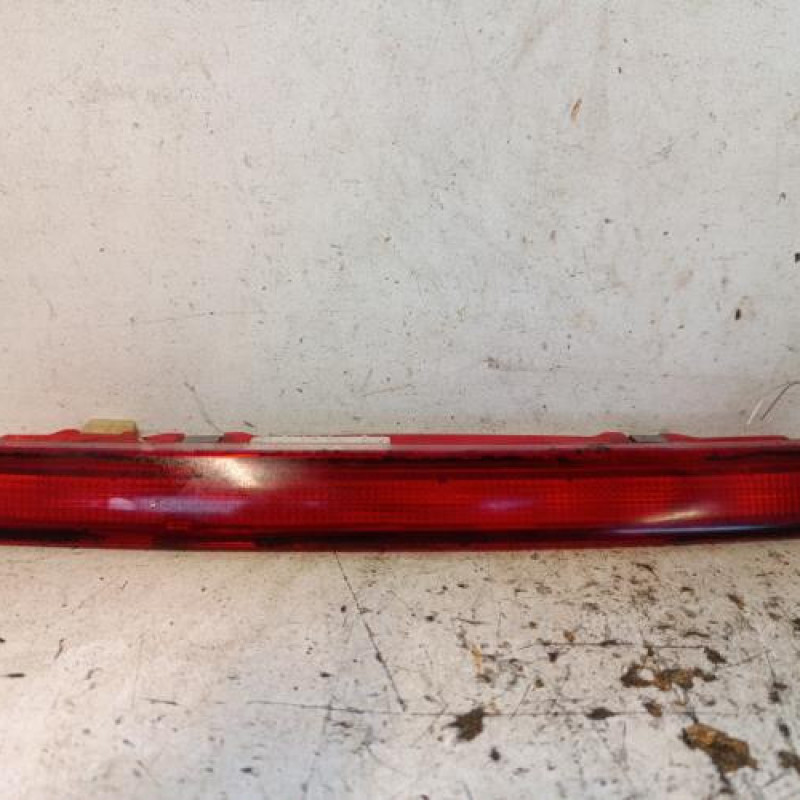 Feu arriere stop central RENAULT GRAND SCENIC 2 Feu arriere stop central RENAULT GRAND SCENIC 2
