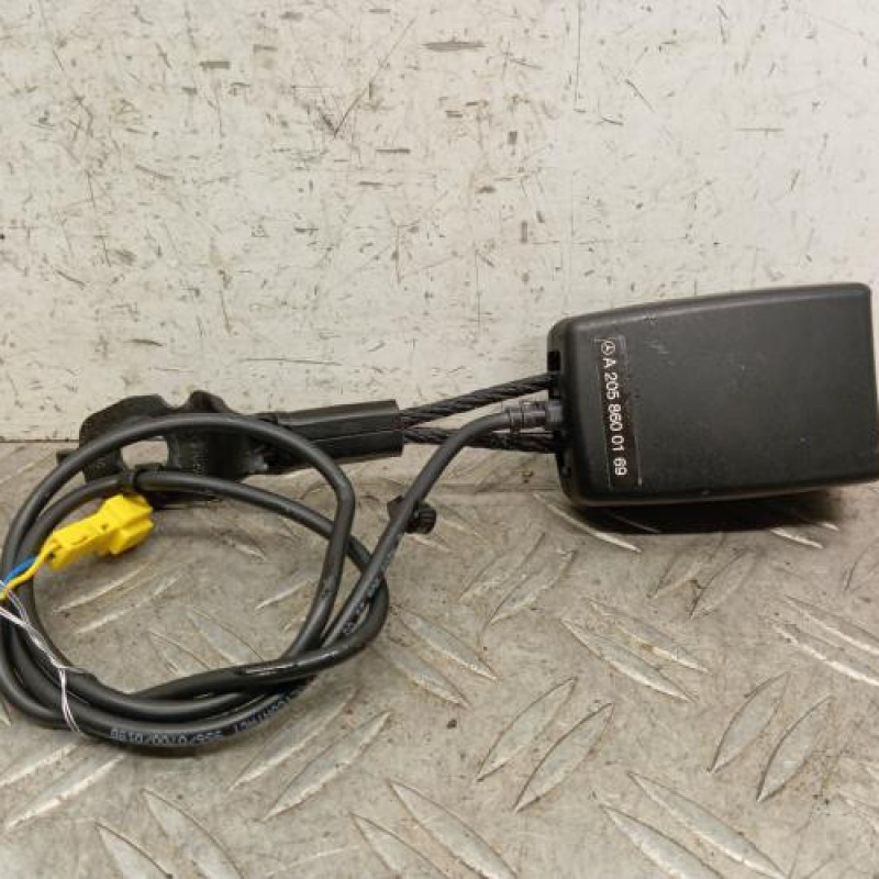 Attache ceinture avant droit MERCEDES CLASSE C 205