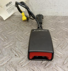 Attache ceinture avant droit MERCEDES CLASSE C 205