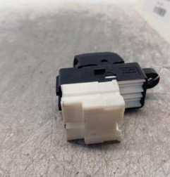 Interrupteur de leve vitre arriere droit SUZUKI SWIFT 5 Photo n°4