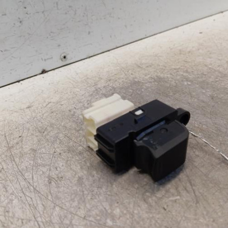 Interrupteur de leve vitre arriere gauche SUZUKI SWIFT 5
