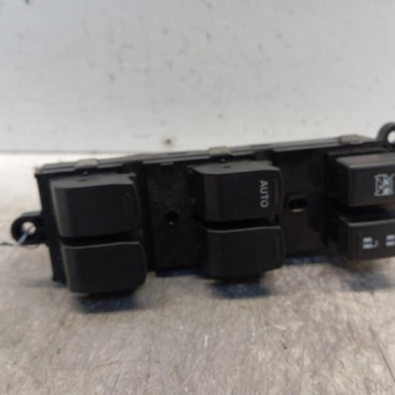 Interrupteur de leve vitre avant gauche SUZUKI SWIFT 5