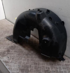 Pare boue arriere gauche PEUGEOT 208 1
