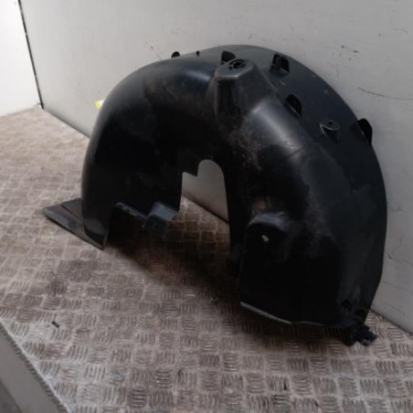 Pare boue arriere gauche PEUGEOT 208 1