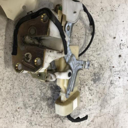 Serrure avant gauche TOYOTA YARIS 1