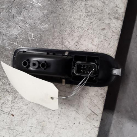 Interrupteur de leve vitre avant droit RENAULT CLIO 3