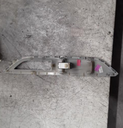 Interrupteur de leve vitre avant droit PEUGEOT 5008 2
