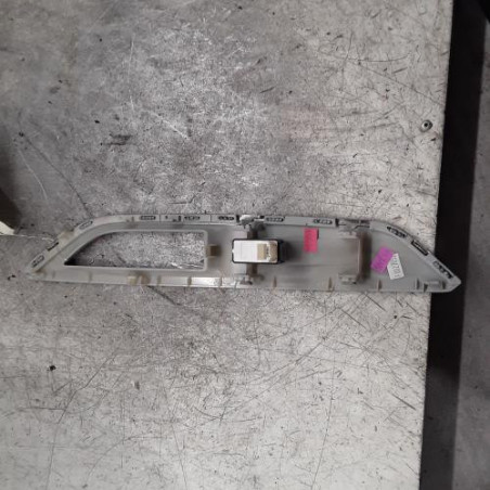 Interrupteur de leve vitre avant droit PEUGEOT 5008 2