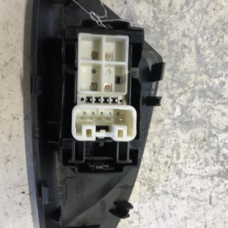 Interrupteur de leve vitre avant droit CITROEN C1 2