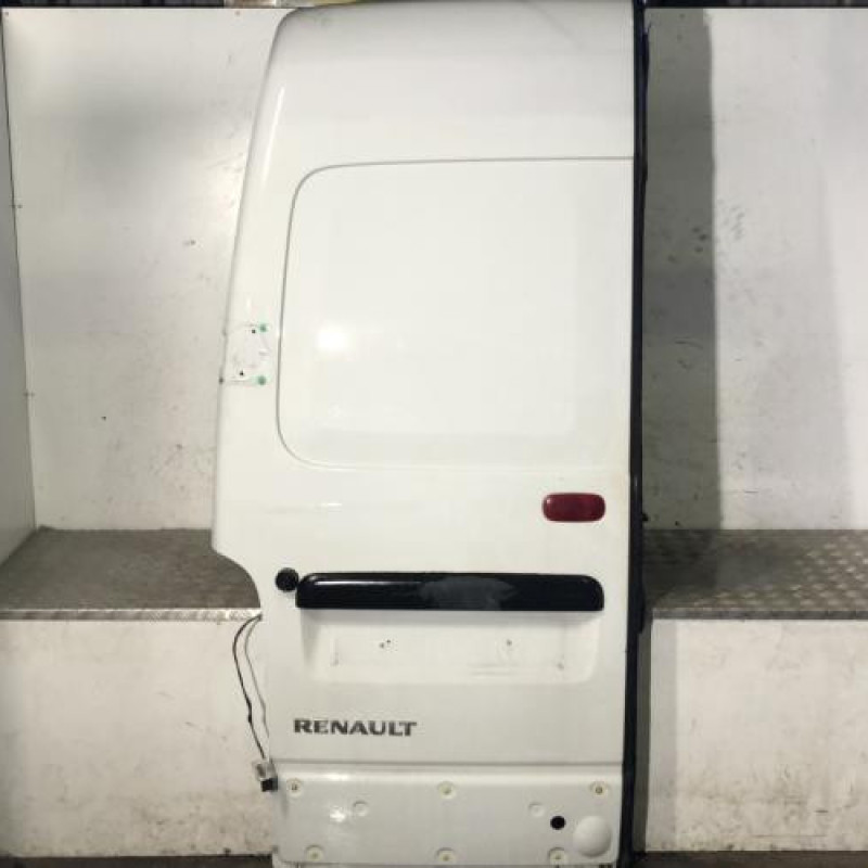 Porte de coffre gauche RENAULT MASTER 2 Porte de coffre gauche RENAULT MASTER 2