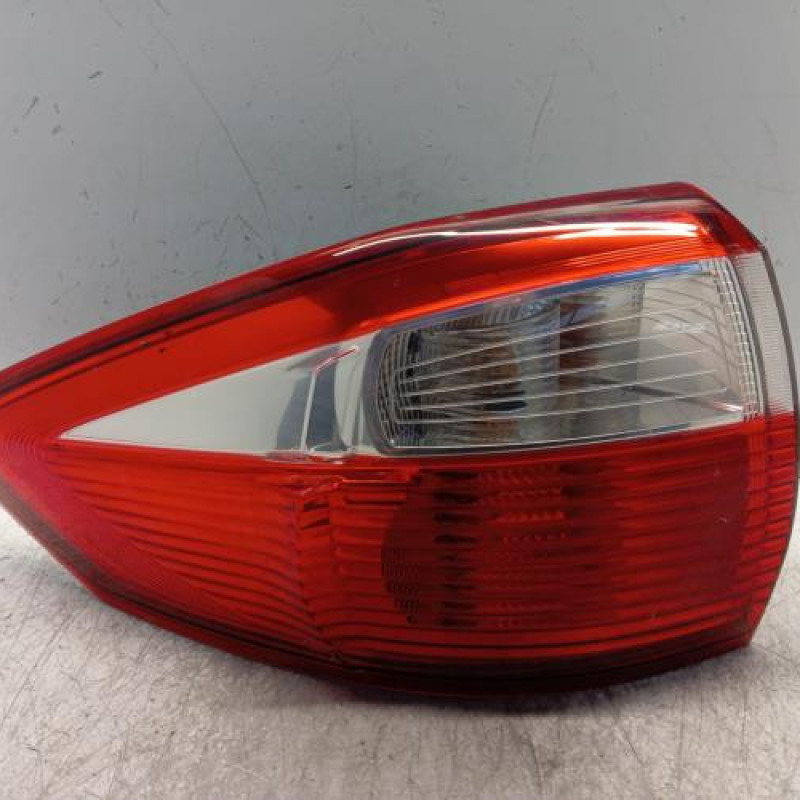 Feu arriere principal gauche (feux) FORD C-MAX 2 Feu arriere principal gauche (feux) FORD C-MAX 2