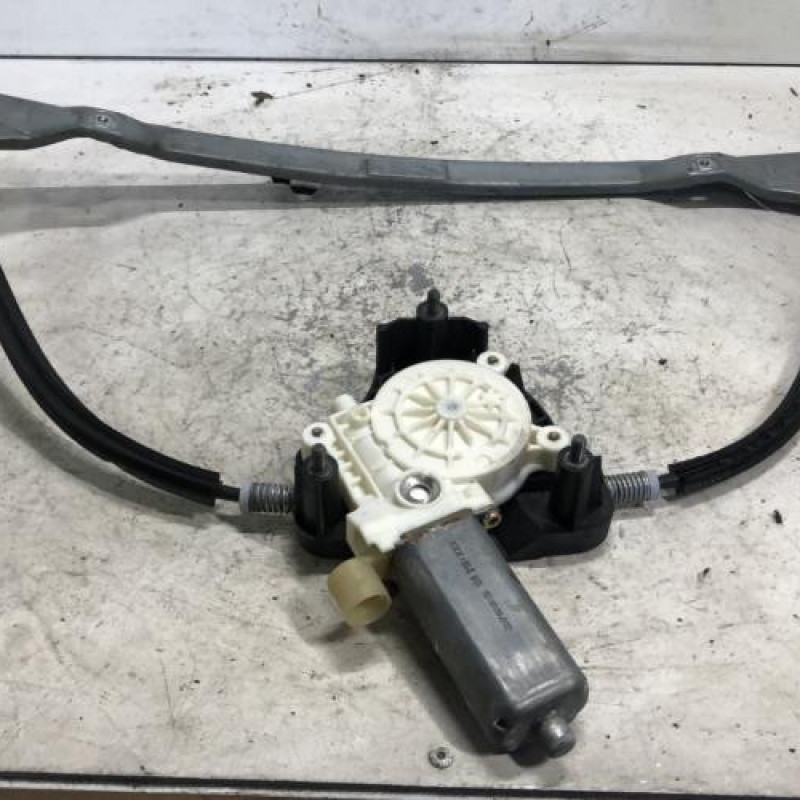 Leve vitre electrique avant gauche RENAULT CLIO 2