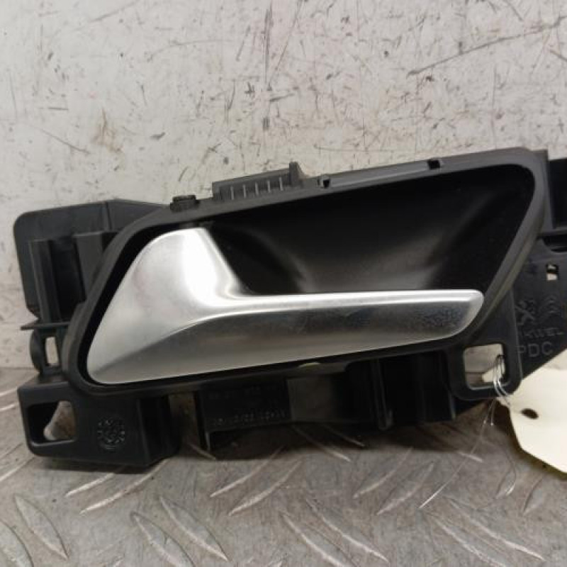 Poignee interieur arriere gauche PEUGEOT 208 2