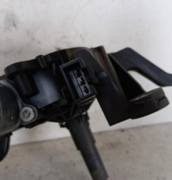 Moteur essuie glace arriere OPEL CORSA E