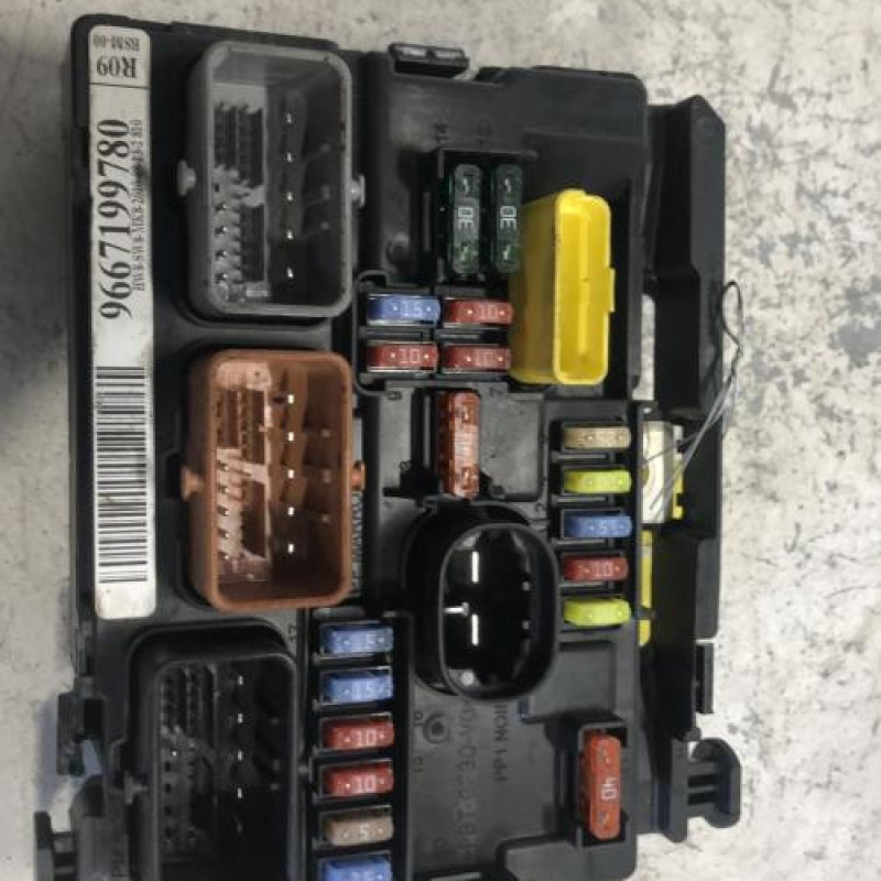 Boitier servitude moteur (BSM) CITROEN C3 2 Boitier servitude moteur (BSM) CITROEN C3 2
