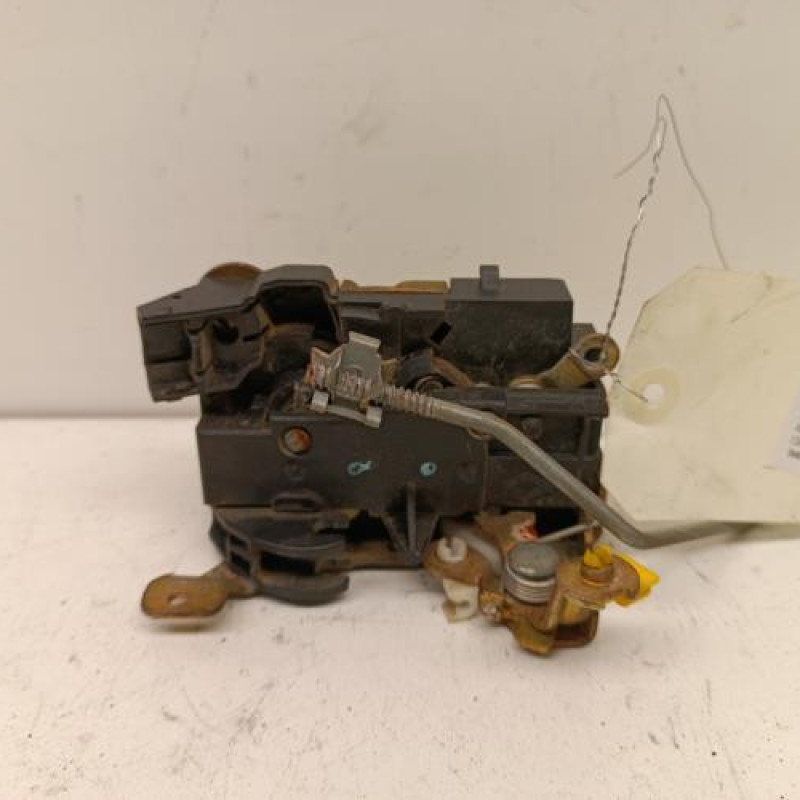 Serrure avant droit RENAULT KANGOO 1 Serrure avant droit RENAULT KANGOO 1