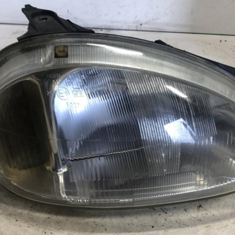 Optique avant principal droit (feux)(phare) OPEL CORSA B