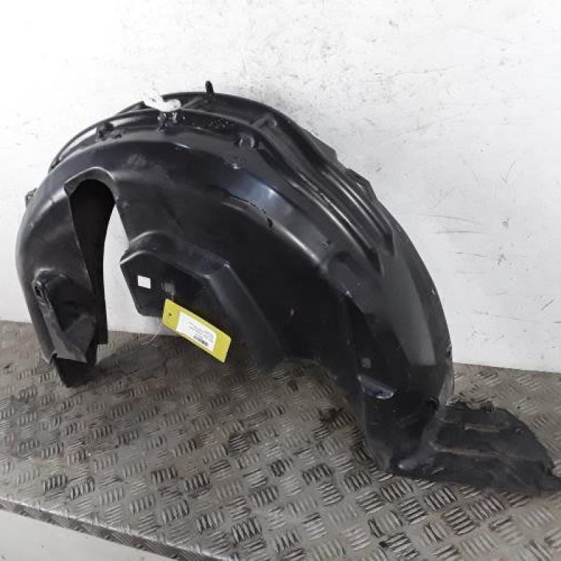 Pare boue arriere droit PEUGEOT 208 2