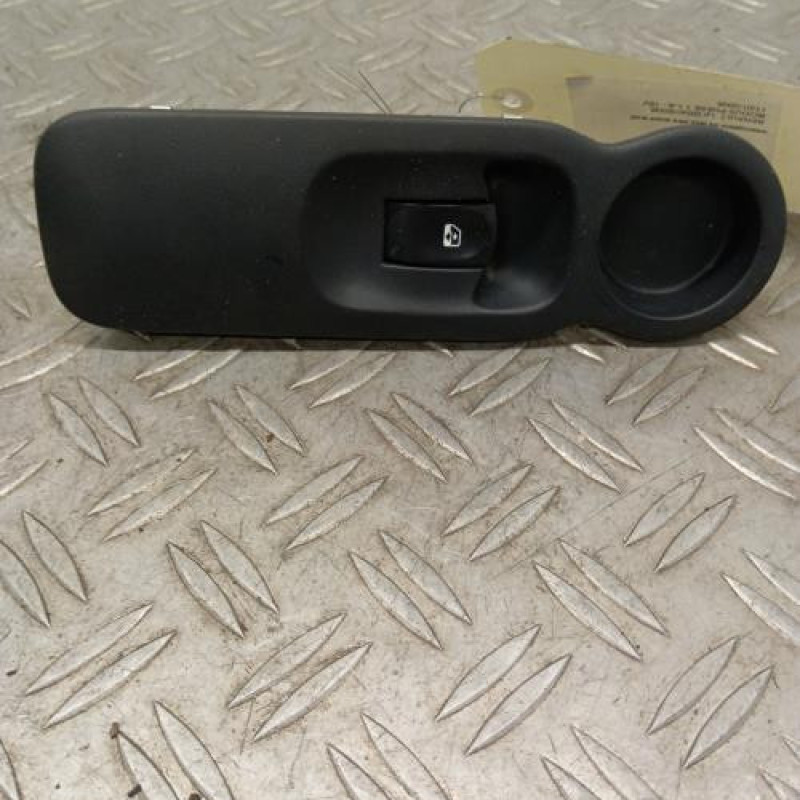 Interrupteur de leve vitre avant droit RENAULT MODUS