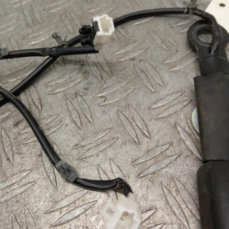 Attache ceinture avant droit NISSAN NAVARA NP300