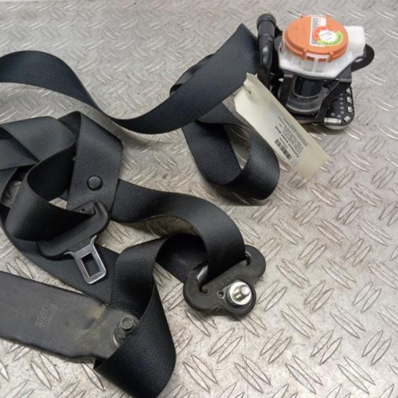Ceinture avant droit NISSAN NAVARA NP300 Ceinture avant droit NISSAN NAVARA NP300