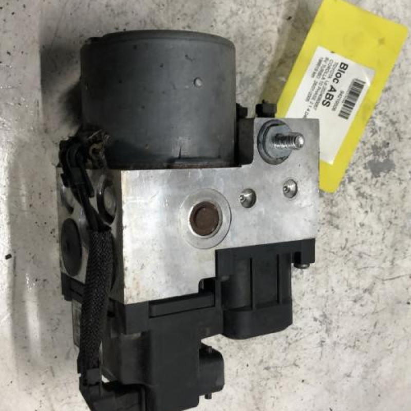 Bloc ABS (freins anti-blocage) TOYOTA COROLLA 10 Bloc ABS (freins anti-blocage) TOYOTA COROLLA 10