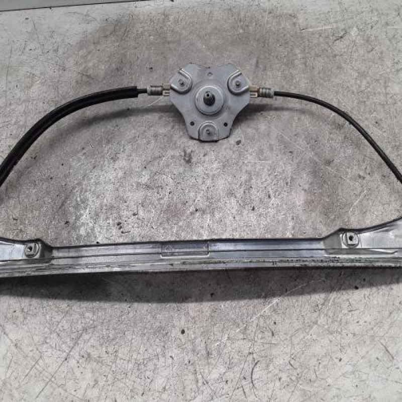 Leve vitre mecanique avant droit RENAULT CLIO 2