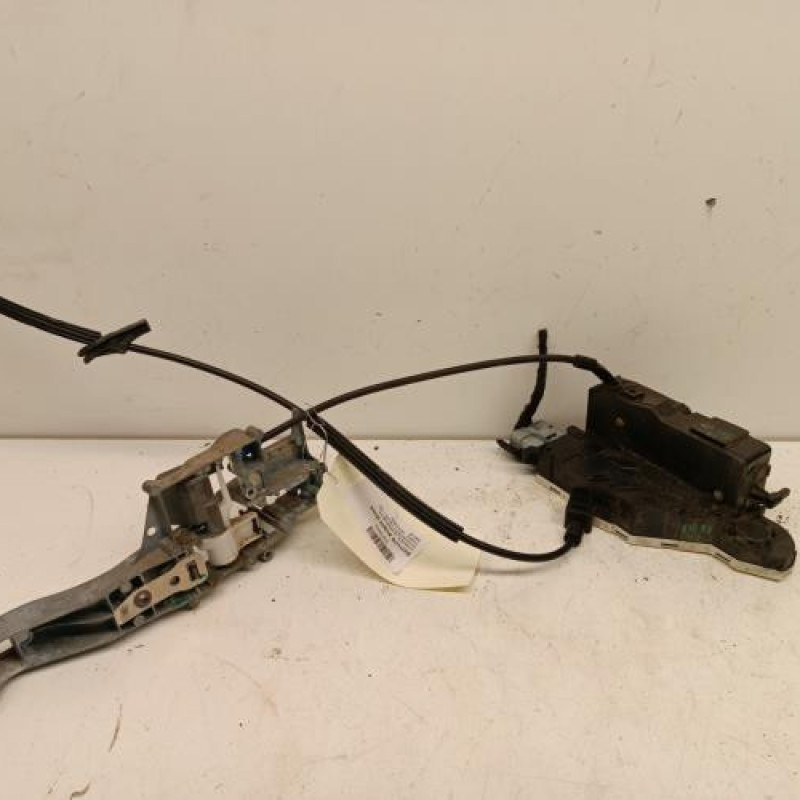 Serrure avant droit CITROEN C4 PICASSO 1 Serrure avant droit CITROEN C4 PICASSO 1