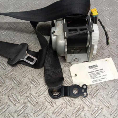 Ceinture arriere droit MERCEDES CLASSE C 205 Photo n°1