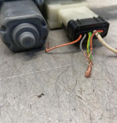 Leve vitre electrique arriere droit CITROEN C4 GRAND PICASSO 2 Photo n°4
