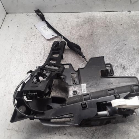 Serrure avant droit FORD FIESTA 6