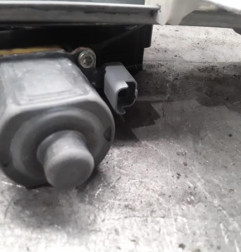Leve vitre electrique avant droit PEUGEOT 2008 1 Photo n°3