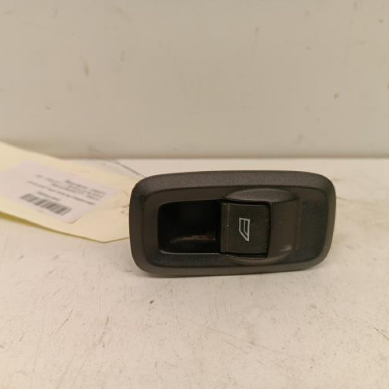 Interrupteur de leve vitre avant droit FORD FIESTA 6