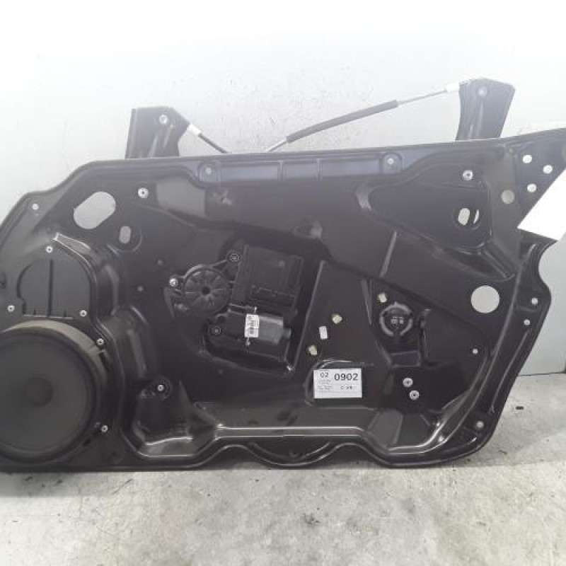 Leve vitre electrique avant droit VOLKSWAGEN PASSAT 6
