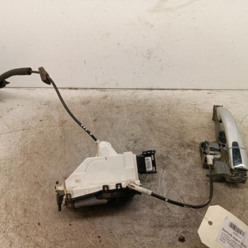 Serrure avant droit CITROEN C3 2