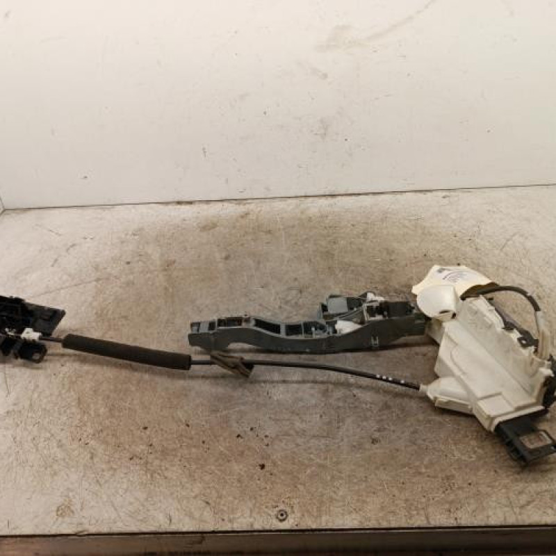 Serrure avant gauche CITROEN C3 2 Serrure avant gauche CITROEN C3 2