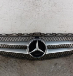 Calandre MERCEDES CLASSE C 205 Photo n°1