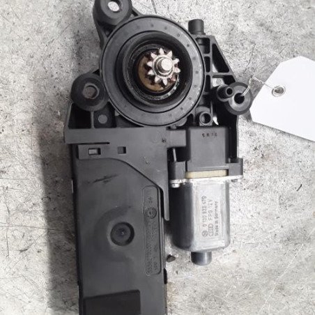 Moteur leve vitre avant gauche RENAULT MEGANE 3 Photo n°1