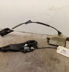 Serrure arriere droit PEUGEOT 208 1