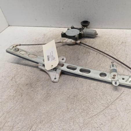 Leve vitre electrique avant droit SUZUKI SWIFT 4