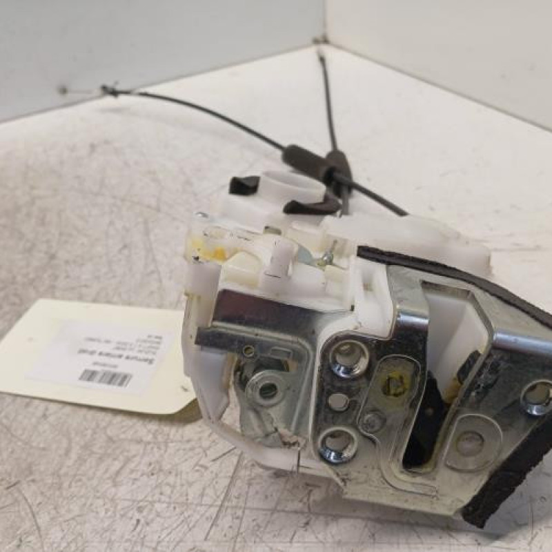 Serrure arriere droit SUZUKI SWIFT 4 Serrure arriere droit SUZUKI SWIFT 4