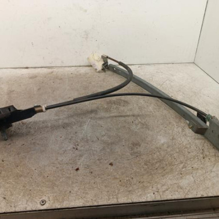 Leve vitre mecanique avant gauche PEUGEOT 106