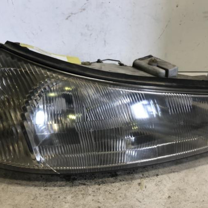 Optique avant principal droit (feux)(phare) FORD MONDEO 1