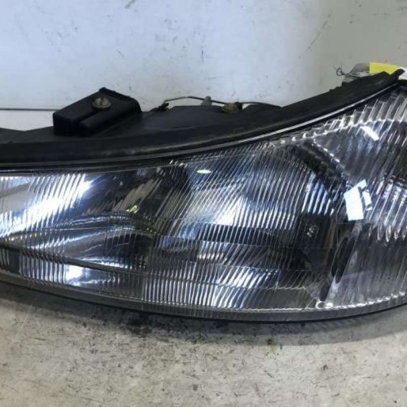 Optique avant principal gauche (feux)(phare) FORD MONDEO 1